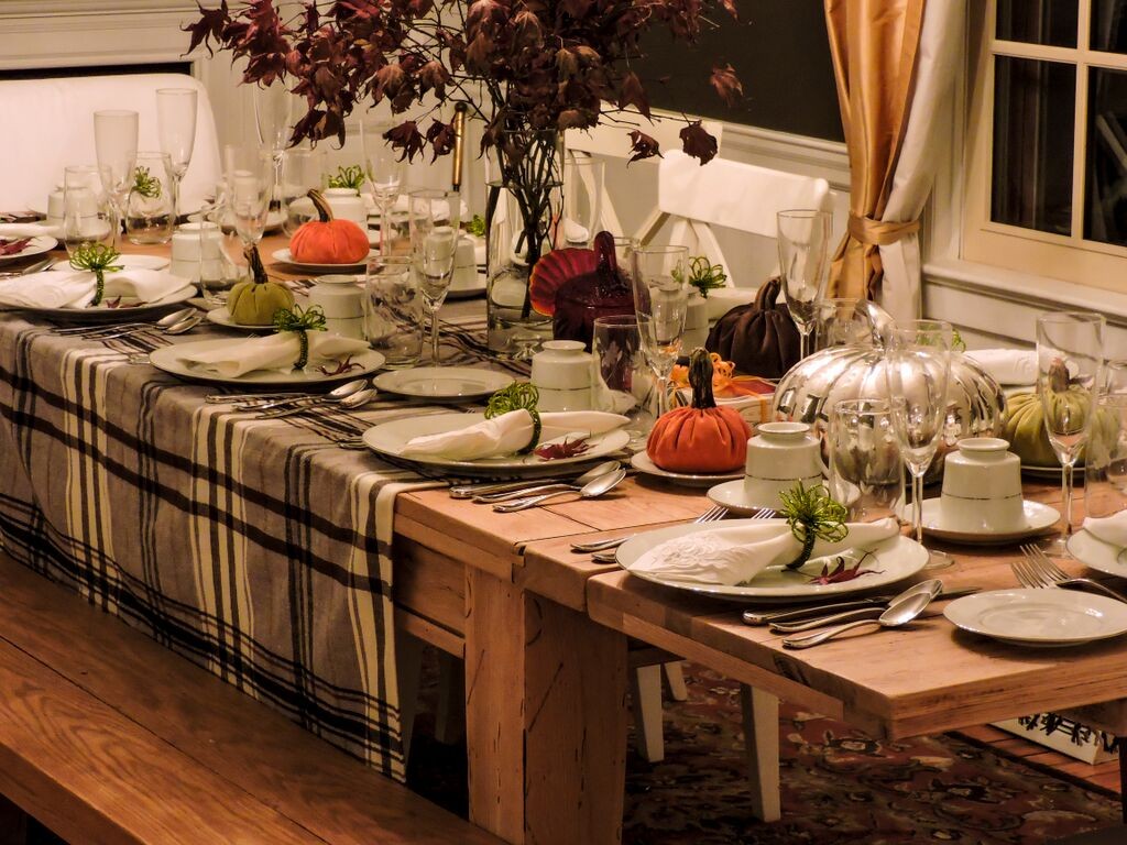 thanksgiving table