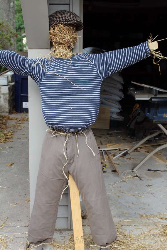 DIY - Scarecrows for Halloween
