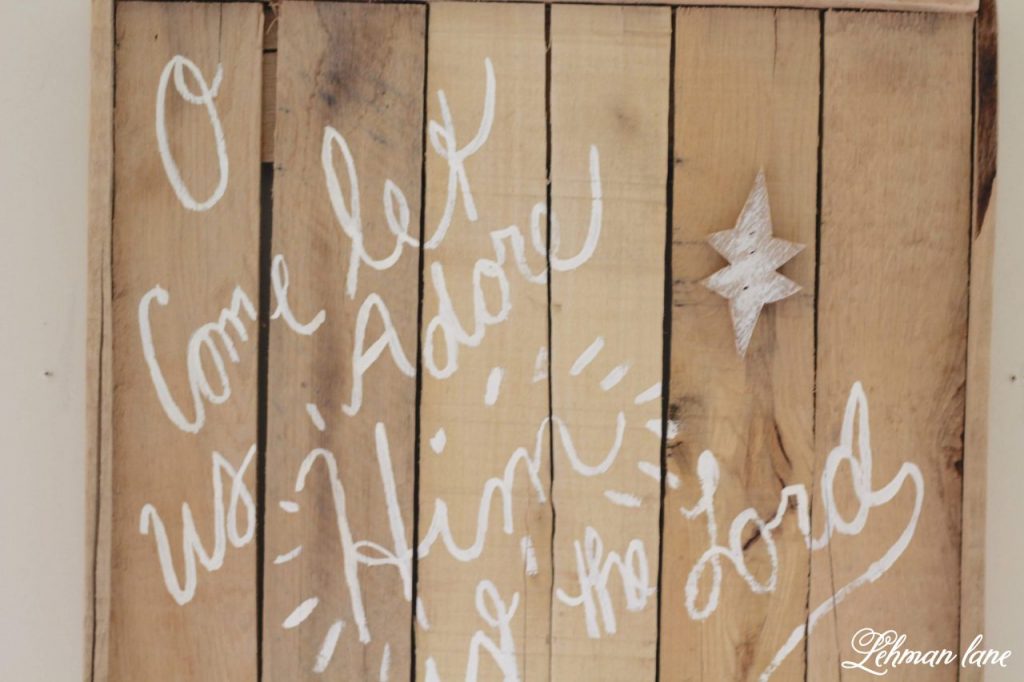 DIY Christmas Pallet Nativity Sign - I am sharing how we created our newest pallet project to decorate our farmhouse for Christmas.  We made it for FREE in less than 2 hours. #palletprojects #christmas #diy http://lehmanlane.net