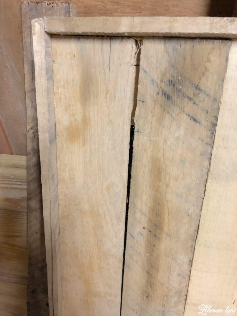 DIY Christmas Pallet Nativity Sign - I am sharing how we created our newest pallet project to decorate our farmhouse for Christmas.  We made it for FREE in less than 2 hours. #palletprojects #christmas #diy http://lehmanlane.net