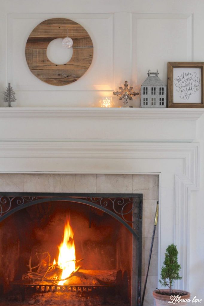 Decorating After Christmas - Winter Decor in our Farmhouse - Decorating after Christmas can be tough, Any house can feel dark, dreary & bare after putting away all of it's Christmas decorations. I sharing a few simple ideas of how I keep the winter decor of our farmhouse bright, fresh & cozy even in the dark dreary days of winter. #winterdecor #hygge http://lehmanlane.net