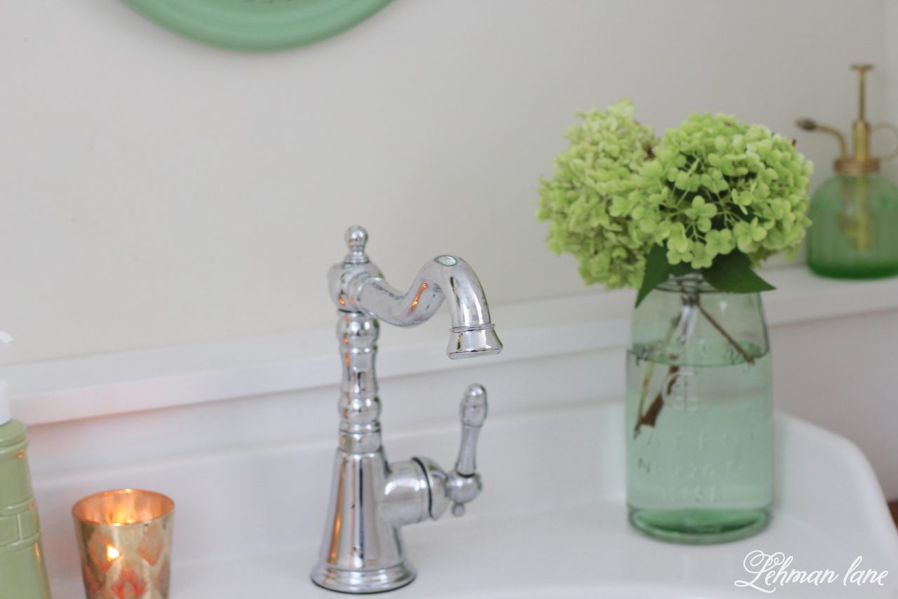 Powder Room Refresh - with pops of green #powderroom #bathroomrefresh #bathroom http://lehmanlane.net