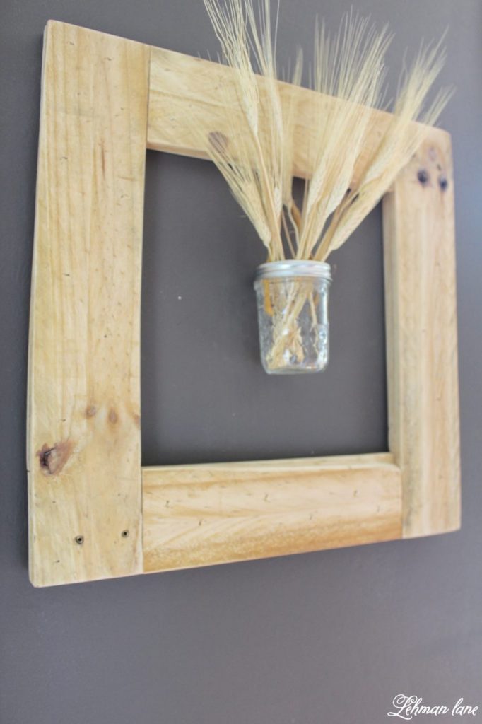 10 Pallet Furniture Projects to Build to bring Farmhouse Character to your home for FREE #palletprojects #farmhousestyle https://lehmanlane.net