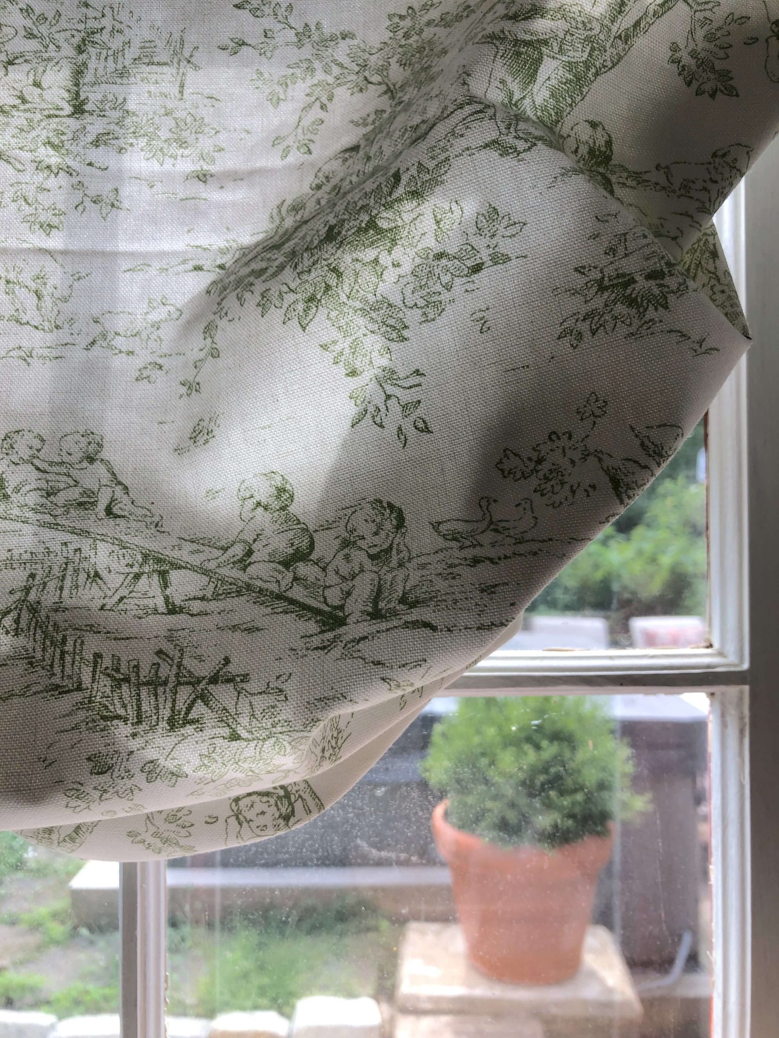 How to Make an Easy DIY Balloon Shade in 1 Hour for FREE! Lehman Lane