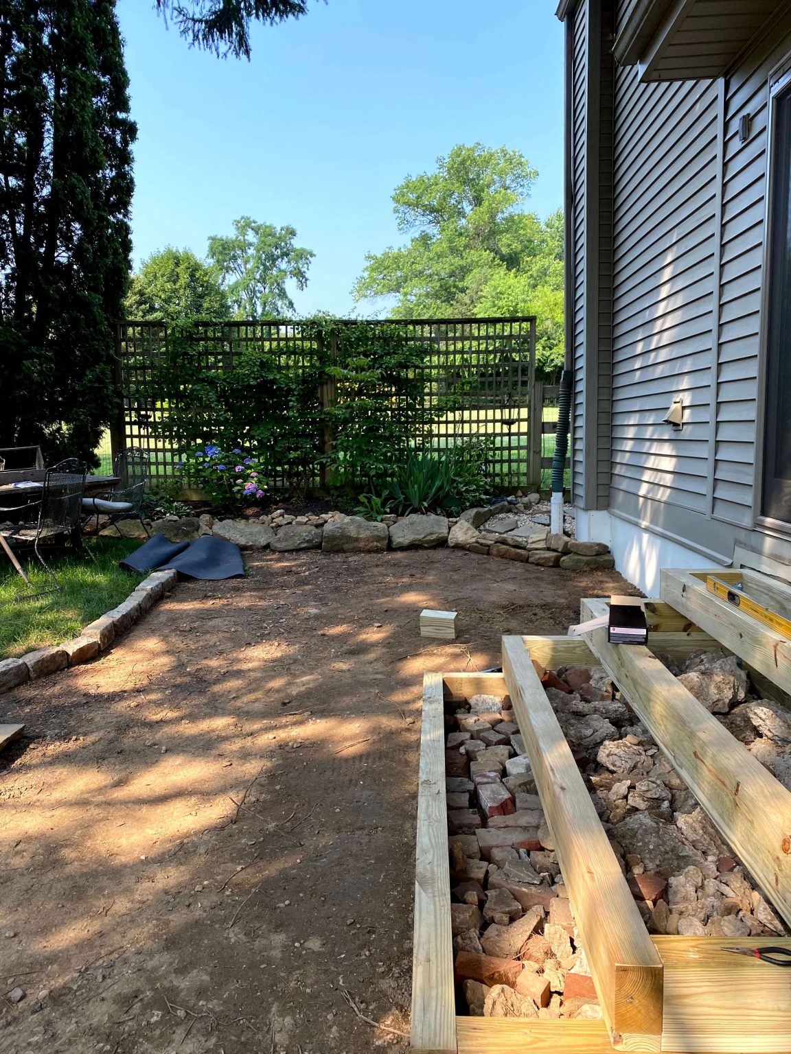 How to Build an Awesome DIY Pea Gravel Patio (Easy DIY Ideas & Tips ...