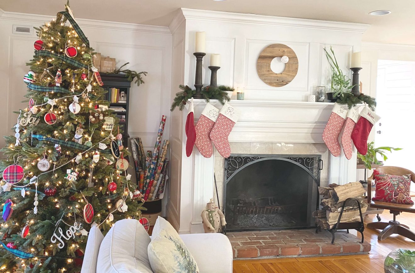 11 Simple Christmas Decorations Room Ideas You Can Start Today - Lehman ...
